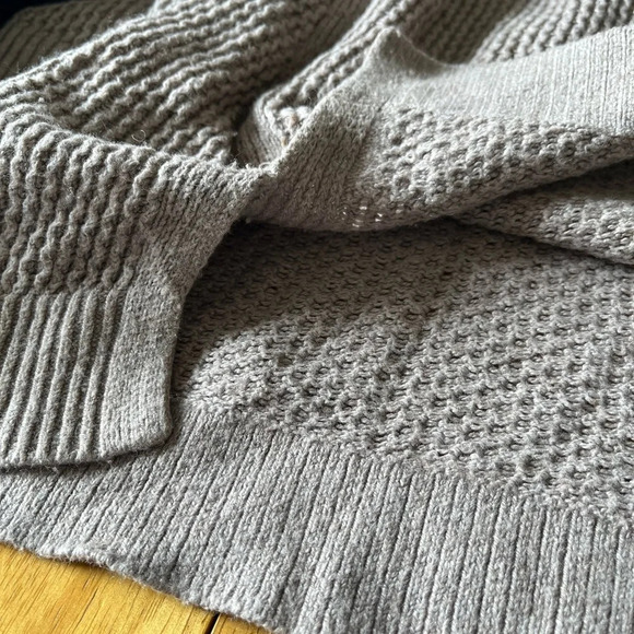 Ann Taylor Loft long sleeved TAN sweater, size XL - Picture 5 of 5